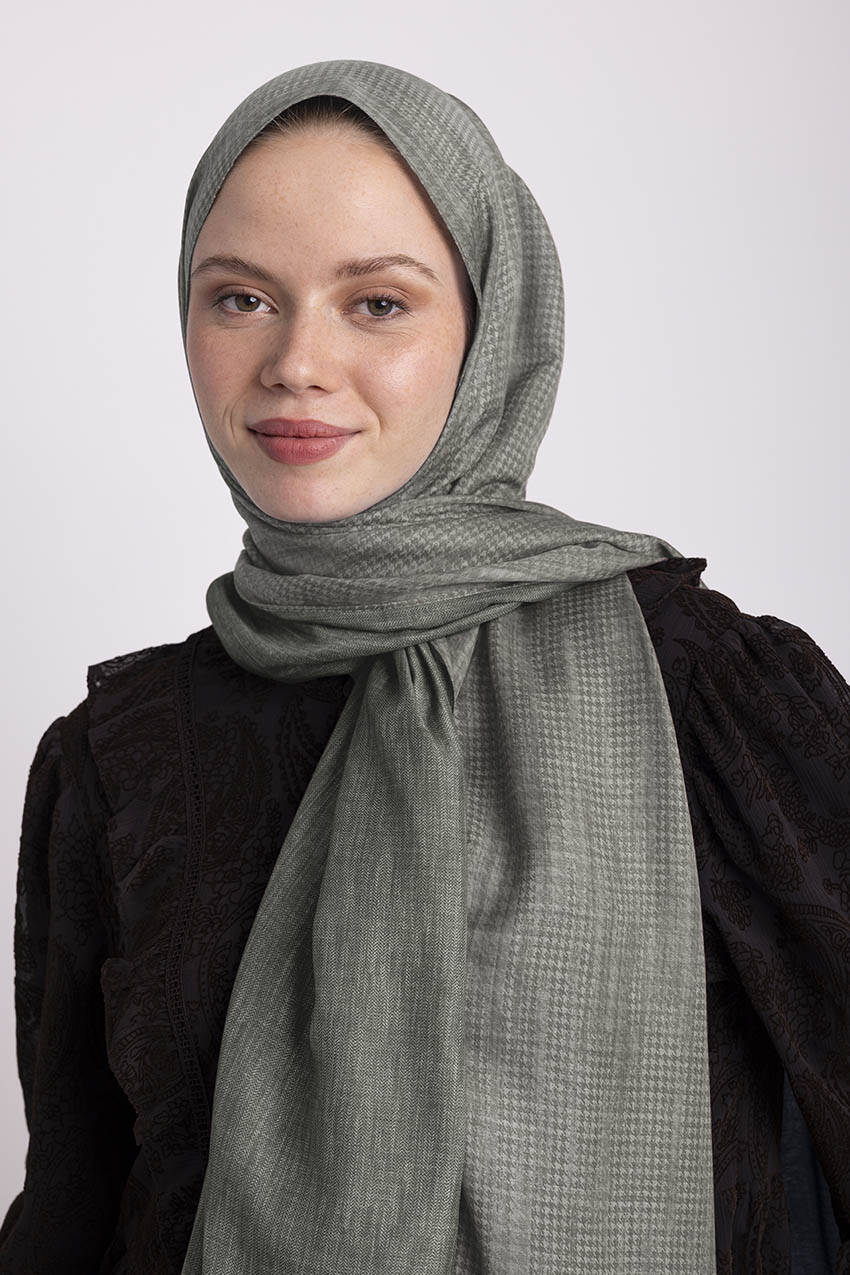 Haki Yeşil