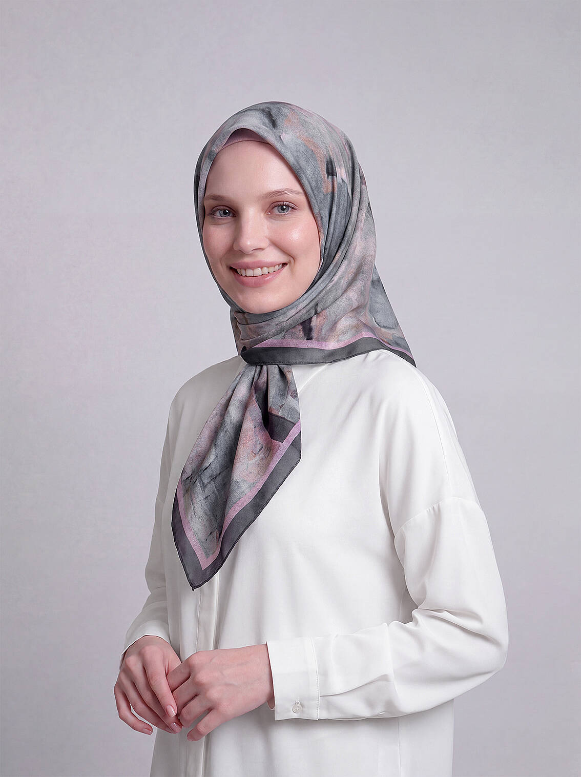 Fırça Hâlesi Puanlı Soyut Desenli Çift Taraflı Eşarp - Antrasit Siyah