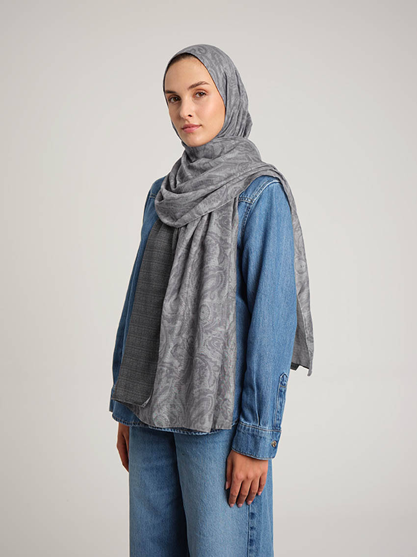 Nakkaşhâne Monogram Desenli Çift Taraflı Şal - Gri
