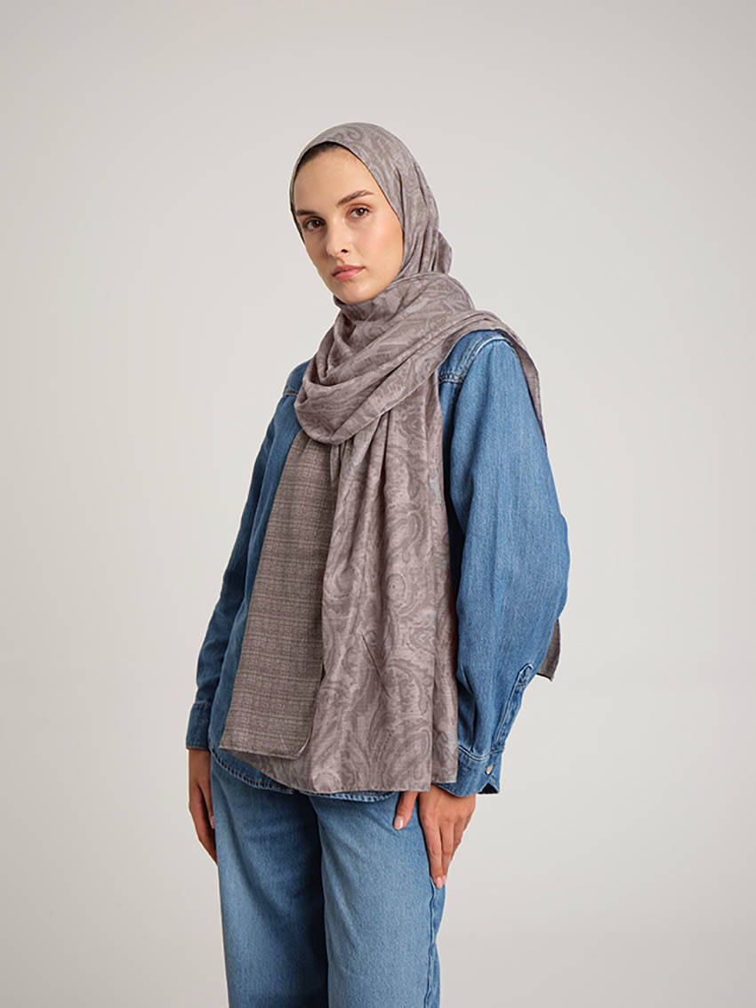 Nakkaşhâne Monogram Desenli Çift Taraflı Şal - Vizon