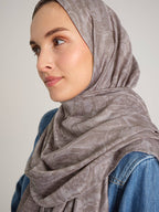 Nakkaşhâne Monogram Desenli Çift Taraflı Şal - Vizon