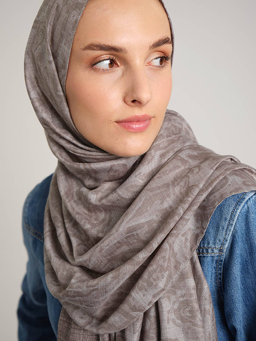 Nakkaşhâne Monogram Desenli Çift Taraflı Şal - Vizon