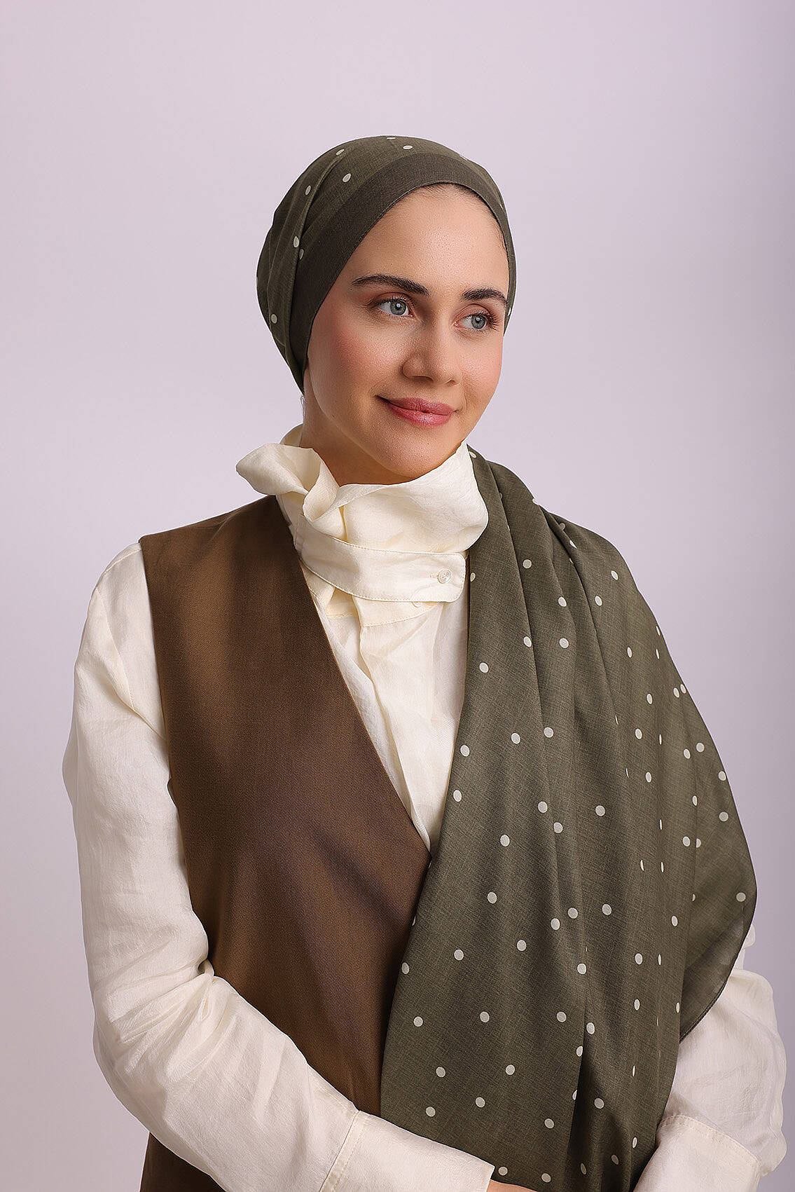 Haki Yeşil